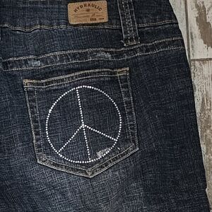 Hydraulic Women's Cropped Dark Denim Jeans Peace Sign 20W